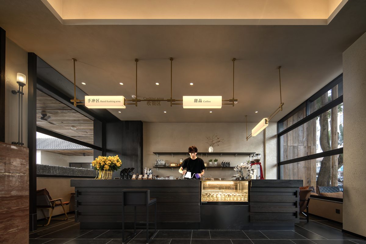安语曼里酒店咖啡屋吧台内景